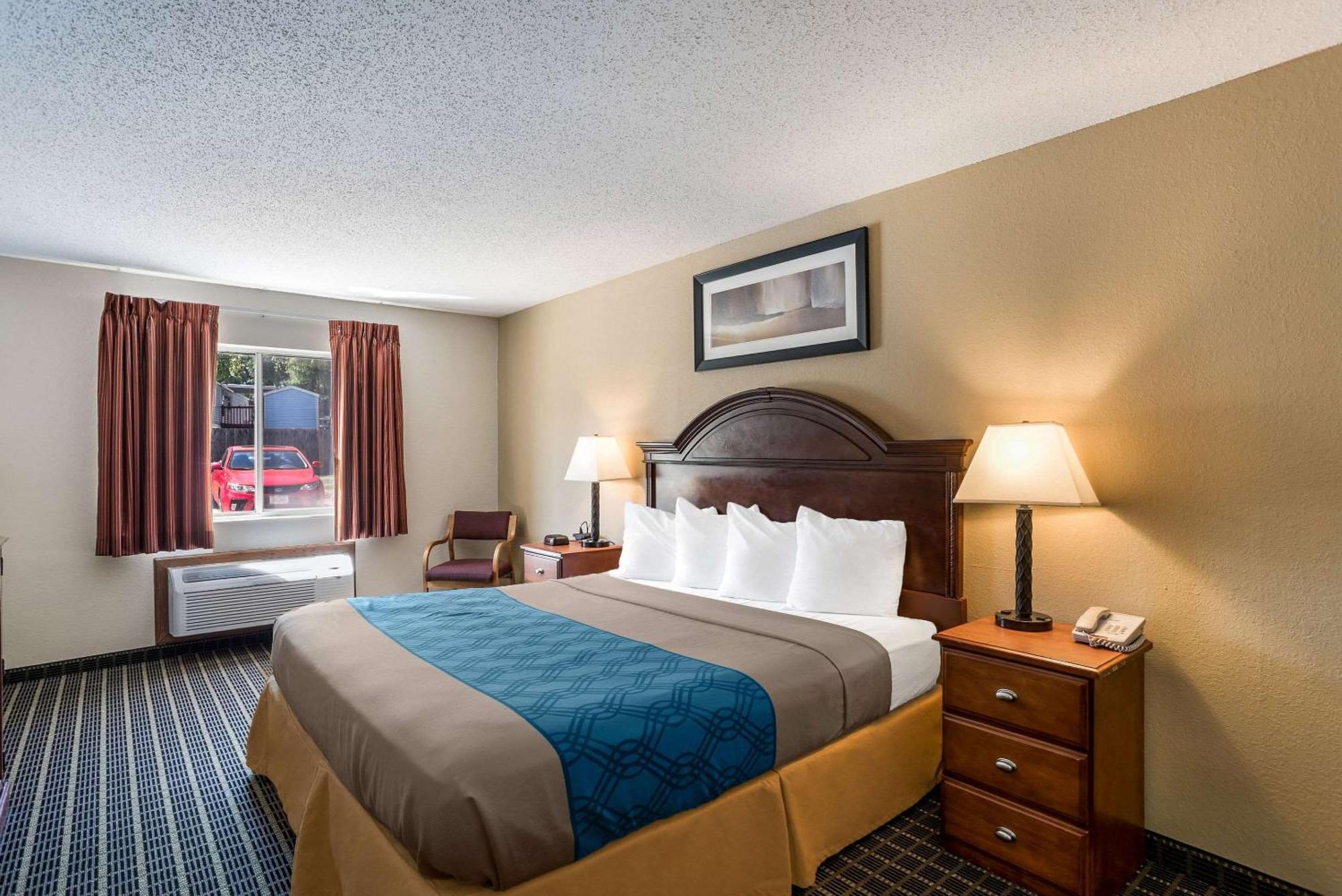 Rodeway Inn Cedar Rapids Exterior foto